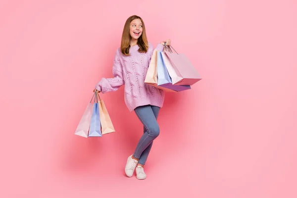 Photo Cute Pretty Girl Dressed Knitted Pullover Holding Shoppers Empty — ストック写真