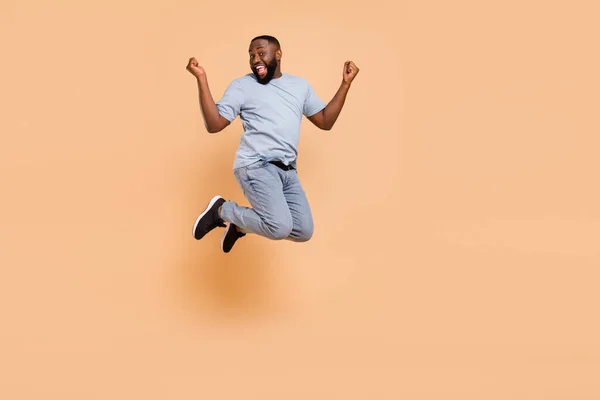 Full Length Body Size View Attractive Cheerful Guy Jumping Rejoicing — Stockfoto