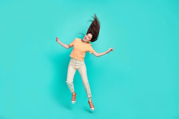 Full Length Photo Overjoyed Pretty Girl Jumping Closed Eyes Flying — Foto Stock