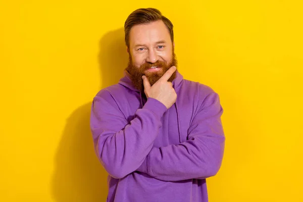 Photo Pretty Smart Man Wear Violet Sweatshirt Arm Chin Smiling — Stockfoto