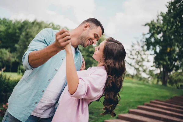 Photo Two Idyllic Positive People Embrace Hold Hands Dancing Enjoy — Fotografia de Stock