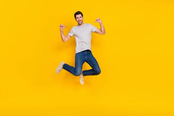 Full Length Body Size View Attractive Cheerful Guy Jumping Demonstrating — ストック写真
