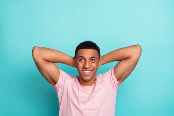 Photo Cheerful Funny Young Man Dressed Pink Shirt Arms Head — Stockfoto