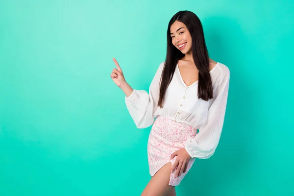 Photo Cheerful Adorable Thai Girl Indicate Finger Empty Space Promo — Photo
