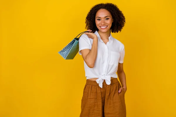 Portrait Adorable Positive Person Arm Hold Small Boutique Bag Beaming — Φωτογραφία Αρχείου