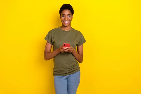 Portrait Cheerful Positive Person Hold Telephone Toothy Smile Isolated Yellow — Stockfoto