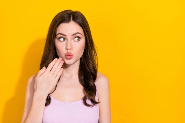 Photo Impressed Young Girl Arm Pouted Lips Look Interested Empty — Stok fotoğraf