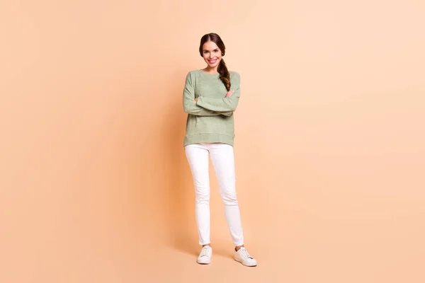 Full Length Photo Cute Confident Lady Wear Green Sweater Arms — ストック写真