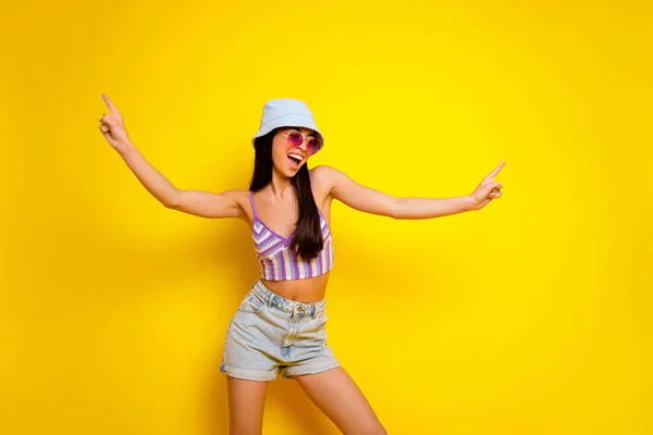 Photo Excited Sweet Lady Wear Striped Crop Top Cap Dancing — Zdjęcie stockowe