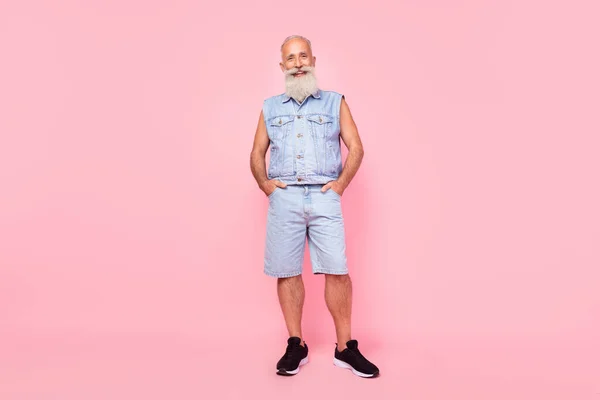 Full Length Photo Confident Strong Man Pensioner Dressed Denim Vest — Φωτογραφία Αρχείου