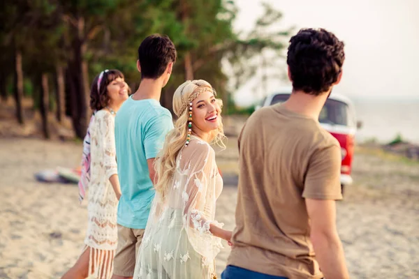 Photo Pretty Cheerful Buddies Company Walking Holding Hands Riding Retro — Foto Stock