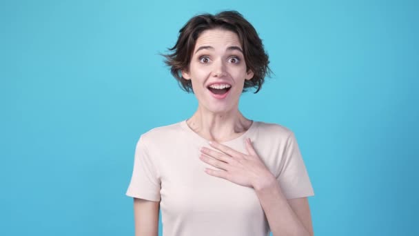 Lovely Lady Feel Astonished Screaming Loud Isolated Blue Color Background — Vídeo de stock