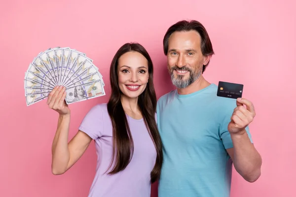 Portrait Attractive Lady Handsome Man Hold Debit Card Usd Banknotes — Stockfoto