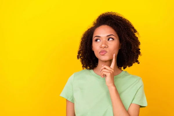 Photo Unsure Brunette Millennial Lady Finger Face Look Promo Wear —  Fotos de Stock