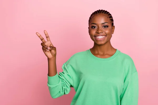 Photo Cute Good Mood Young Woman Showing Sign Say Hello — Fotografia de Stock