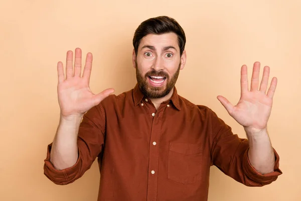 Photo Cheerful Friendly Person Beaming Smile Arms Palms Demonstrate High — Foto Stock