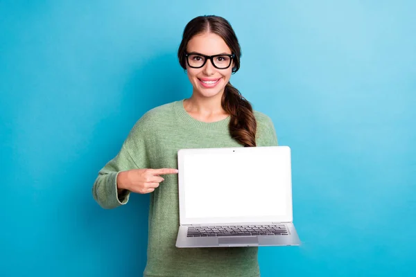 Photo Nice Positive Person Indicate Finger Empty Space Netbook Screen — Stockfoto