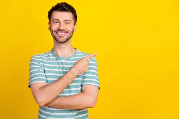 Portrait Young Attractive Smiling Beaming Guy Pointing Empty Space Good — Foto Stock