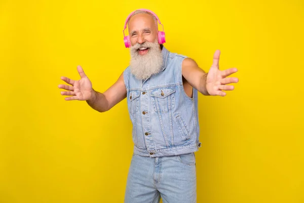 Photo Cool Funny Retired Guy Wear Jeans Waistcoat Listening Headphones — Zdjęcie stockowe