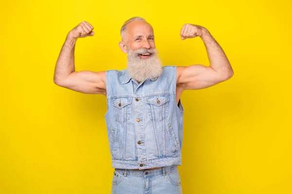 Photo Strong Cool Retired Guy Wear Jeans Waistcoat Smiling Rising — Foto de Stock