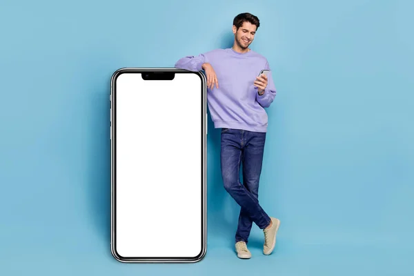 Full Size Photo Young Brunet Guy Look Telephone Wear Sweater — Stockfoto