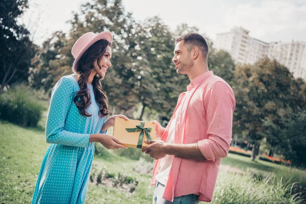 Photo Sweet Shiny Two People Together Wear Casual Outfits Presenting — Stockfoto