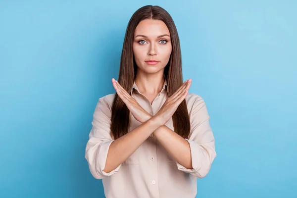 Photo Charming Serious Young Woman Arms Crossed Show Stop Symbol — Foto de Stock