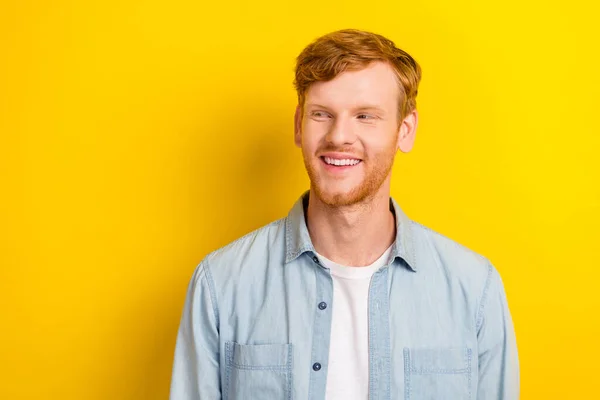 Photo Portrait Optimistic Young Man Smile Look Empty Space Promo — Stockfoto