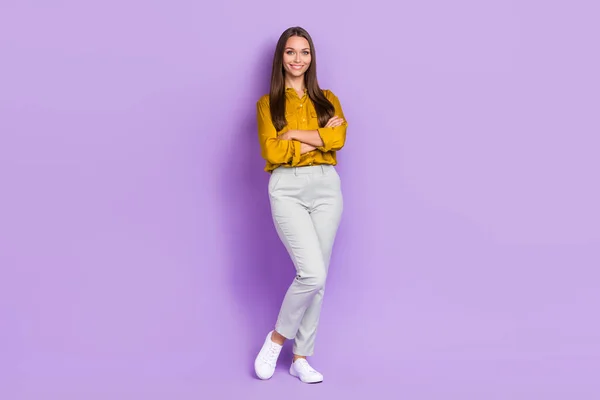 Full Size Photo Boss Brown Hair Lady Crossed Arms Wear — Stockfoto