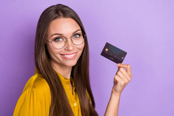 Profile Photo Cheerful Nice Person Hand Hold Plastic Debit Card — Stock Photo, Image