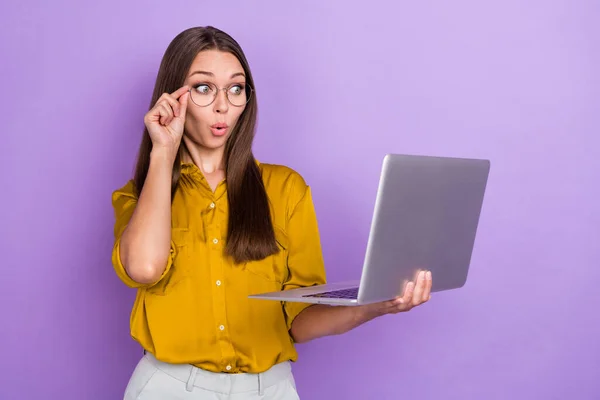 Photo Impressed Brown Hair Lady Look Laptop Wear Eyewear Brown — Zdjęcie stockowe