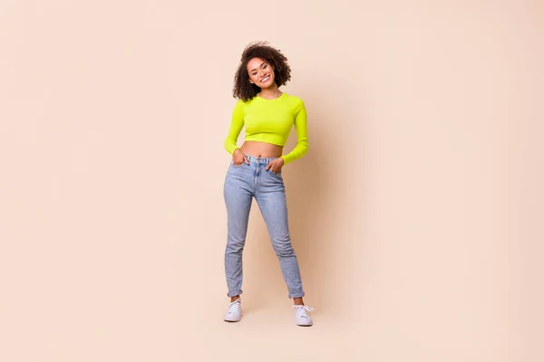 Full Body Photo Charming Young Lady Curly Hair Smile Hold — Zdjęcie stockowe