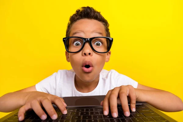 Photo Astonished Boy Gamer Player Wear Glasses Look Web Camera — Zdjęcie stockowe