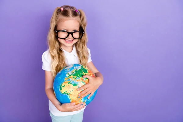 Photo Charming Little Girl Tails Eyeglasses Embrace Globe Explore Country — Foto Stock