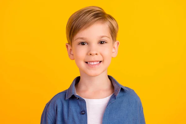 Portrait Positive Friendly School Person Toothy Beaming Smile Isolated Yellow — Photo