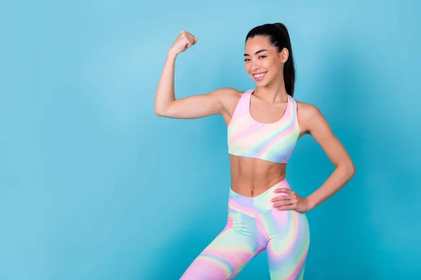 Photo Lady Doing Body Building Demonstrate Muscles Wear Rainbow Print — Fotografia de Stock