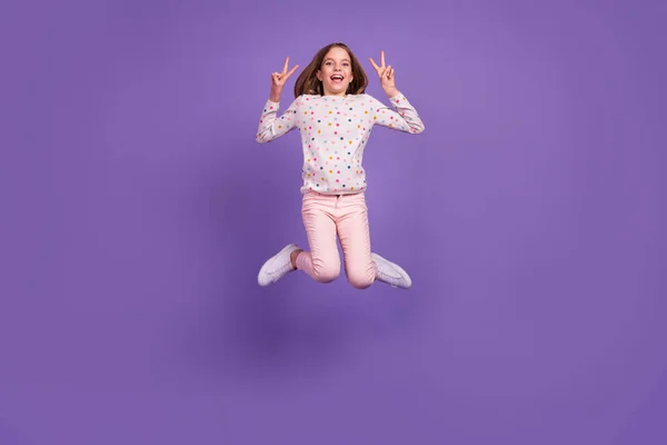 Full Size Photo Sportive Active Girl Jumping Arms Fingers Demonstrate —  Fotos de Stock