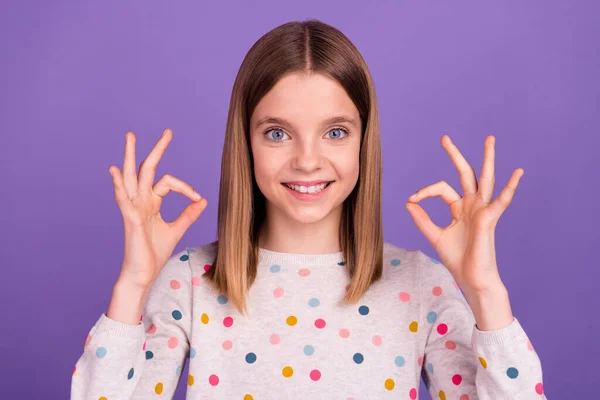 Portrait Adorable Positive Girl Hands Fingers Demonstrate Okey Symbol Feedback — Fotografia de Stock