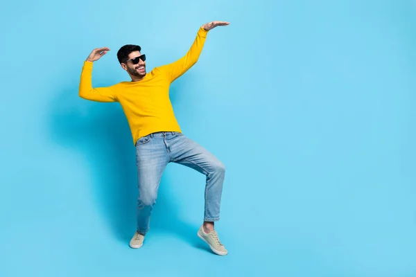 Full Length Photo Cool Funny Guy Dressed Yellow Pullover Dark — Fotografia de Stock