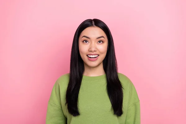 Photo Impressed Brunette Millennial Lady Look Promo Wear Green Sweater — Fotografia de Stock