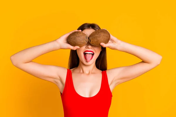 Photo Adorable Funky Woman Wear Swimsuit Holding Coco Nuts Close — Stockfoto