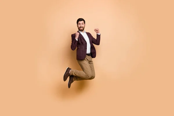 Imagen Completa Del Hombre Negocios Encantado Lleno Alegría Saltando Emoción —  Fotos de Stock