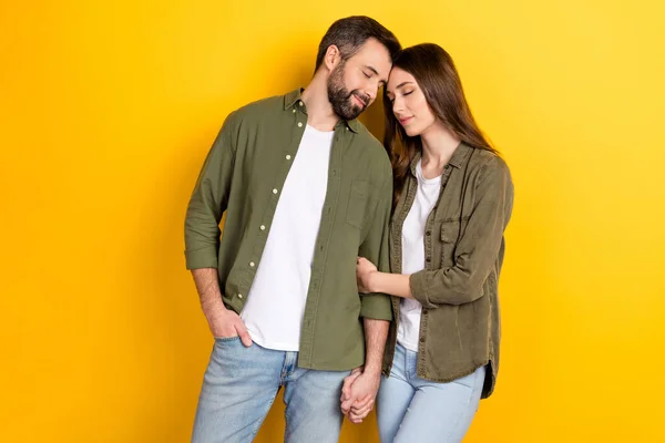 Retrato Atraente Sonhador Doce Bonito Casal Ligação Passar Tempo Harmonia — Fotografia de Stock