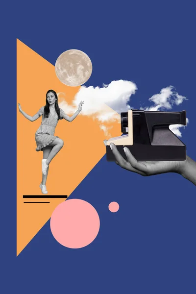 콜라주 포스터 스케치 소녀의 포즈를 취하고 감마선 배경에 고립되어 — 스톡 사진