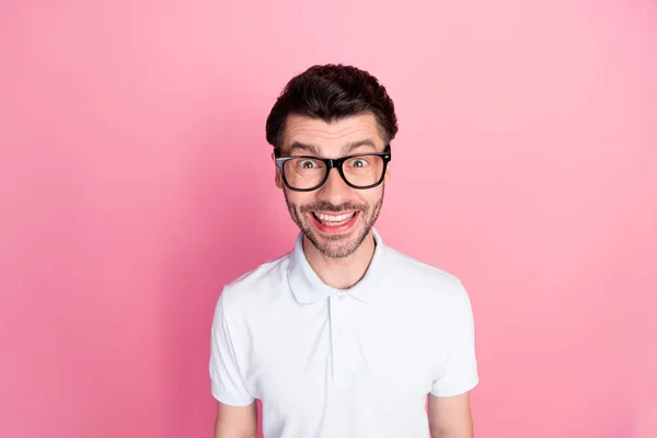 Nahaufnahme Foto Von Jungen Attraktiven Gut Aussehenden Positiven Aufgeregten Mann — Stockfoto