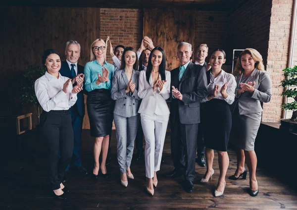 Plné Velikosti Portrét Skupiny Pozitivní Podnikání Lidé Ruce Aplaudovat Tleskání — Stock fotografie