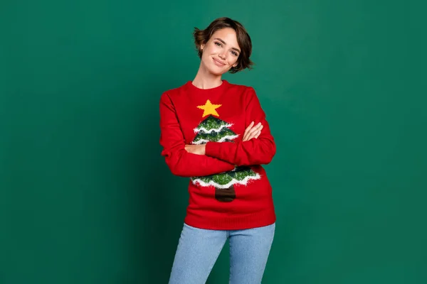 Фото Позитивної Солодкої Вишневої Леді Червоний Модний Потворний Одяг Пуловерів — стокове фото