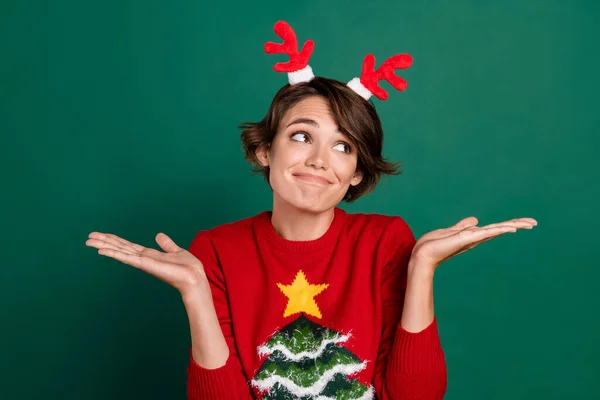 Photo Unsure Funny Girl Dressed Pullover Deer Hair Band Shrugging — Stock Photo, Image