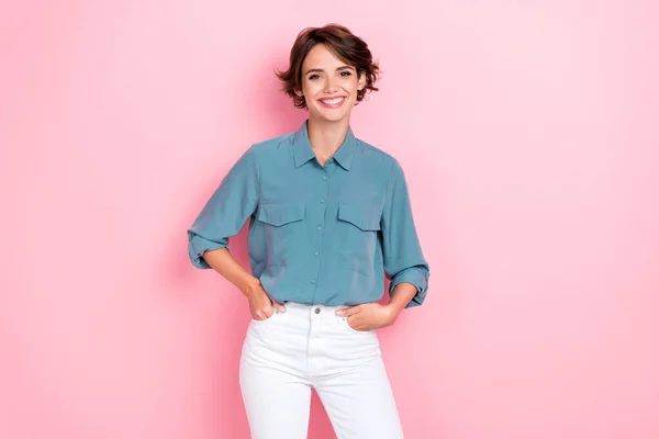 Retrato Foto Jovem Adorável Bonito Bonito Engraçado Mulher Sorrindo Positivo — Fotografia de Stock