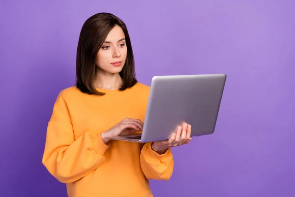 Foto Giovane Adorabile Bella Ragazza Donna Fiducioso Programmatore Professionista Indossare — Foto Stock